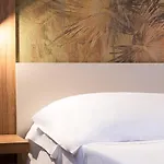 Continental فندق بيبيوني