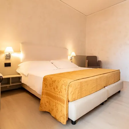 酒店 Continental 4*