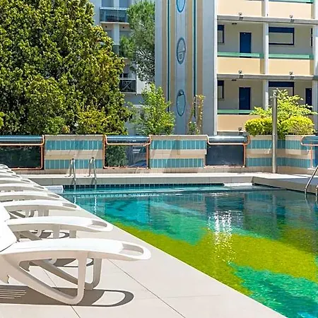 Continental Hotel 4*