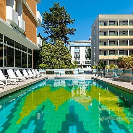 Continental 4* Μπιμπιόνε