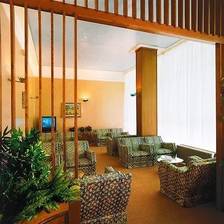 Hotel Continental B&B City Hotel 4*