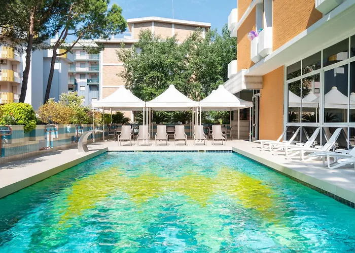 Continental 4* ביביונה