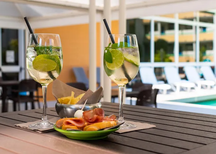 Continental מלון