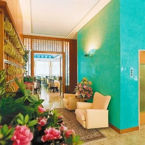 Hotel Continental B&B City Hotel 4*